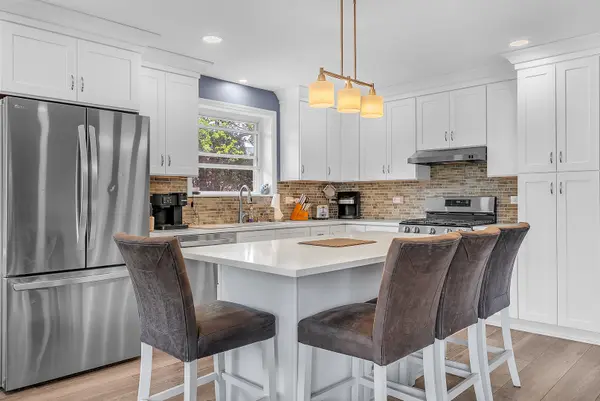 17W445 BUTTERFIELD RD, Oakbrook Terrace, IL 60181