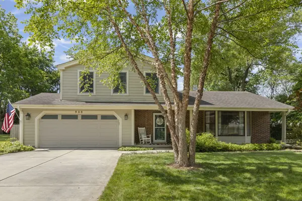 908 Kennebec LN,  Naperville,  IL 60563