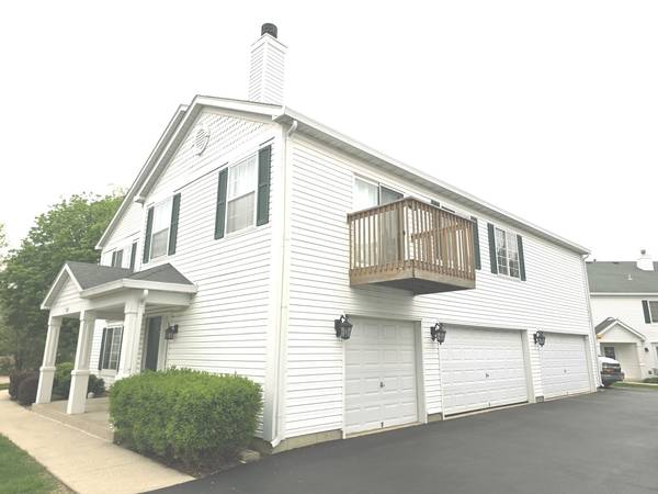 769 Hobart DR, South Elgin, IL 60177