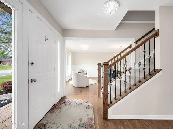 21W768 Mccarron RD, Glen Ellyn, IL 60137