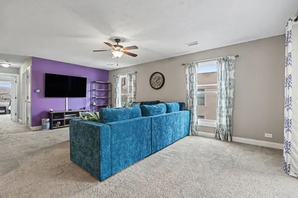 1804 Fayette Walk ST #G, Hoffman Estates, IL 60169