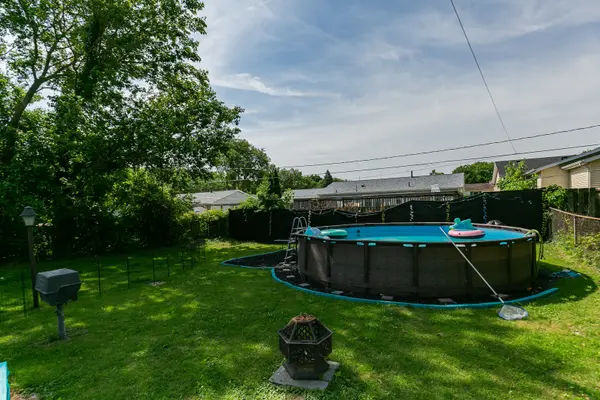 908 27th Avenue CT, East Moline, IL 61244