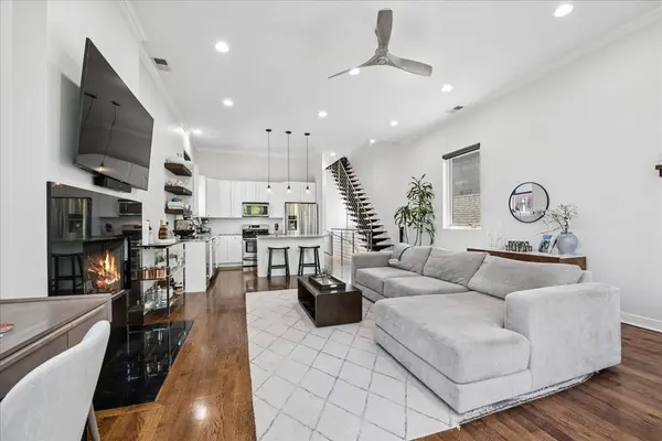 875 N Paulina ST #3, Chicago, IL 60622