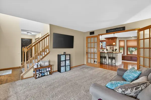 929 Churchill DR, Plano, IL 60545