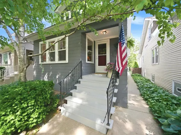 5733 N Marmora AVE, Chicago, IL 60646
