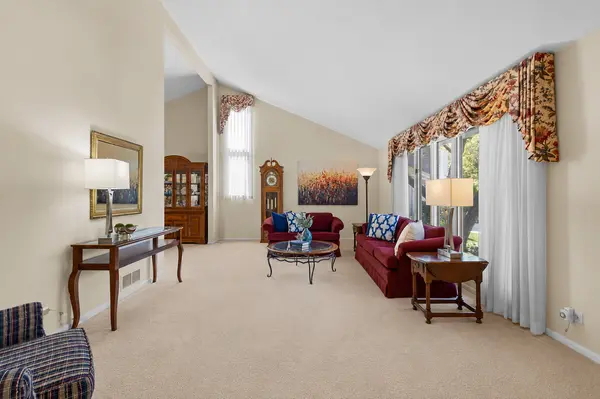 1905 Salem RD, Elgin, IL 60123
