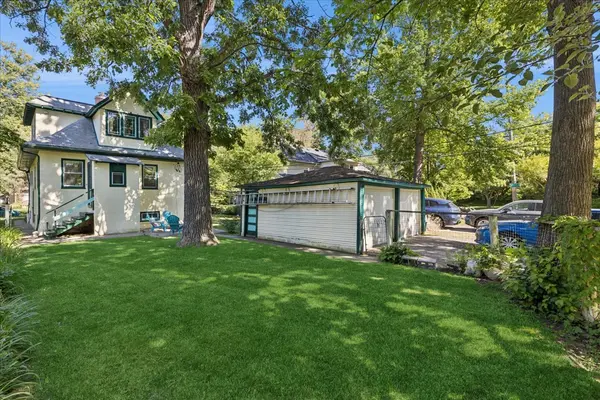 2716 Woodbine AVE, Evanston, IL 60201