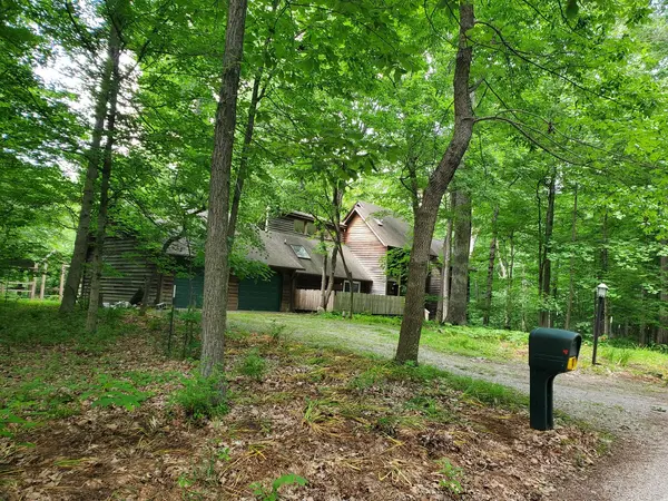 173 May Apple LN, Carbondale, IL 62903