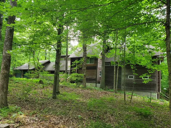 173 May Apple LN, Carbondale, IL 62903