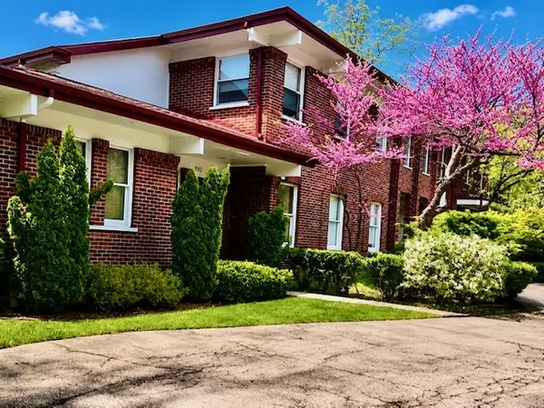 950 Green Bay RD, Highland Park, IL 60035