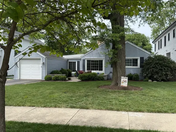 1706 Illinois RD, Northbrook, IL 60062