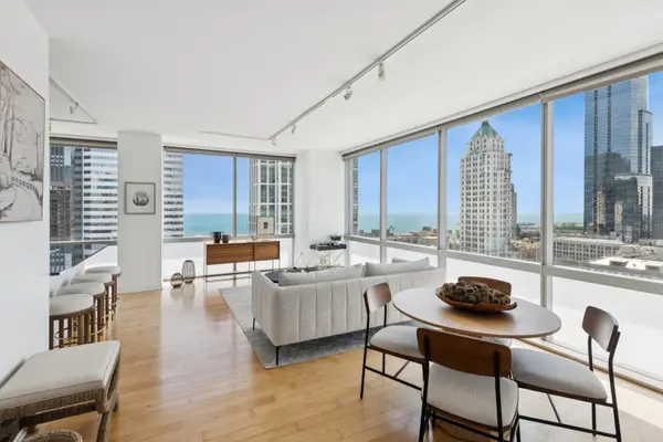 8 E RANDOLPH ST #2904, Chicago, IL 60601