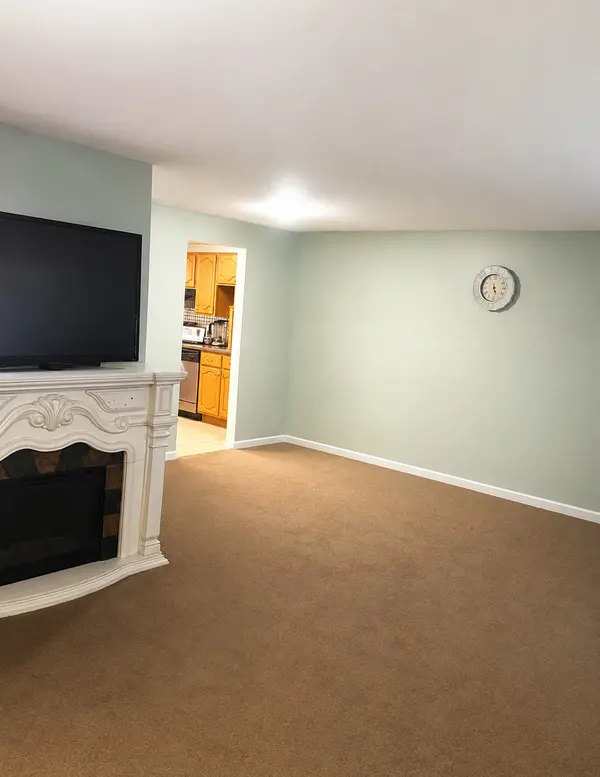511 WASHINGTON SQ #511, Wood Dale, IL 60191