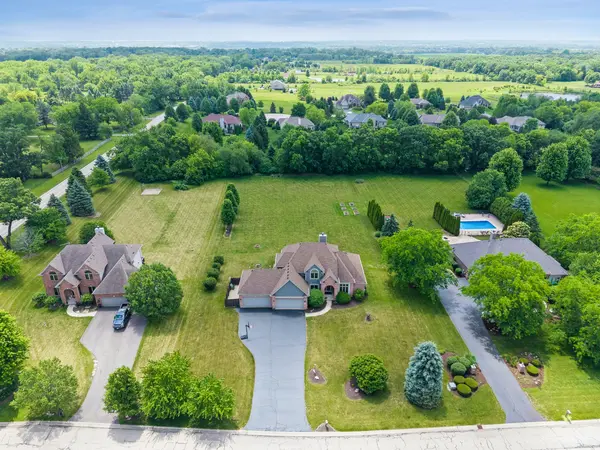 3405 Forest Ridge DR, Spring Grove, IL 60081