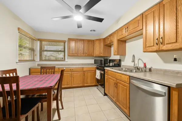 12337 S Loveland ST, Alsip, IL 60803