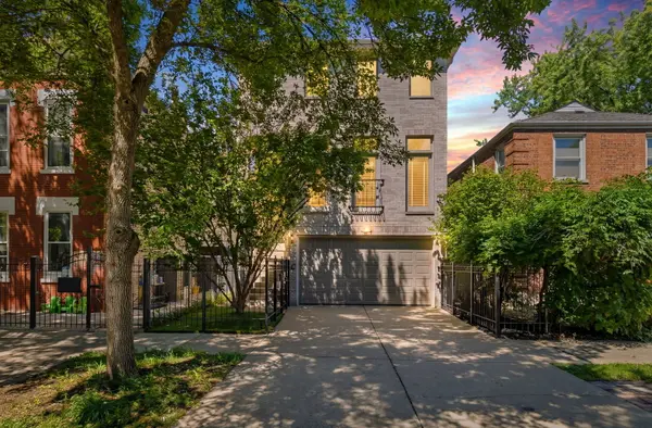 722 N Leavitt ST, Chicago, IL 60612
