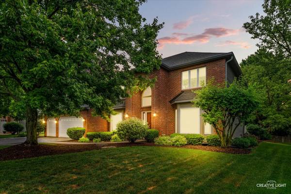 3816 Mandeville LN, Naperville, IL 60564