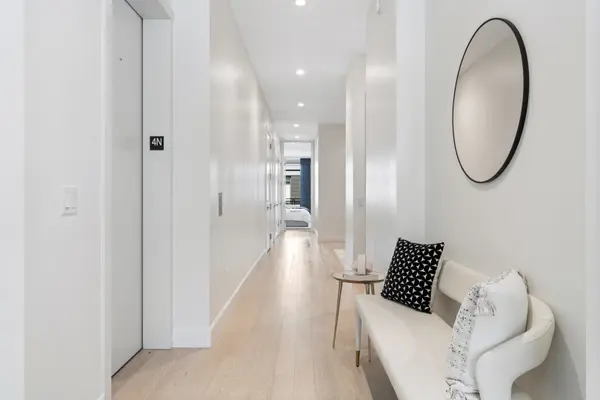 28 N Carpenter ST #4N, Chicago, IL 60607