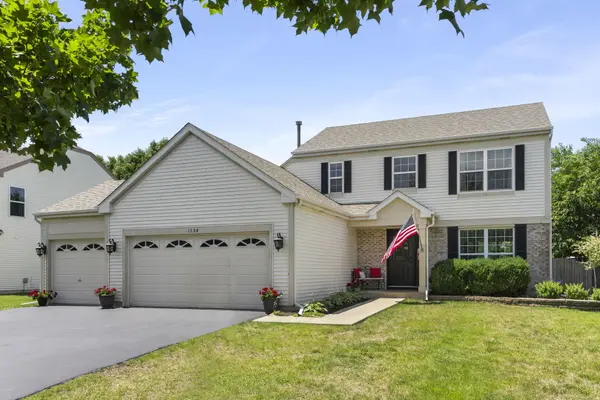 1528 Schumacher DR, Bolingbrook, IL 60490