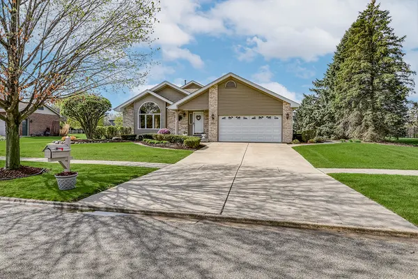 3204 Hickory Creek DR, New Lenox, IL 60451