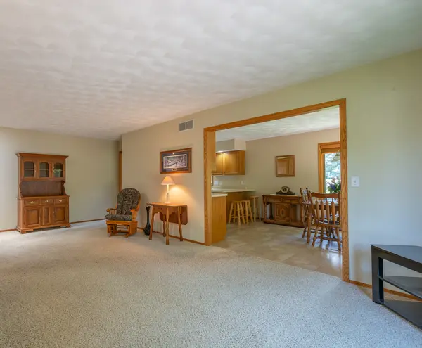 920 Mesa DR, Freeport, IL 61032