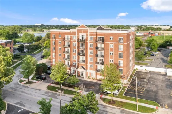 405 S Creekside DR #604, Palatine, IL 60074