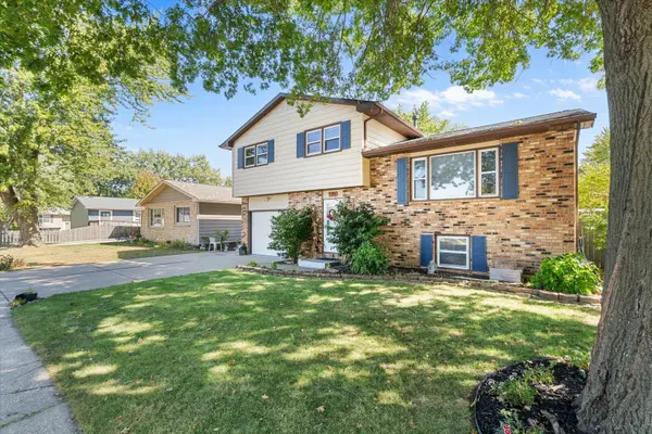 1215 Calvin ST, Davenport, IA 52804