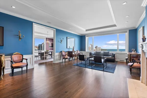 179 E LAKE SHORE DR #25W, Chicago, IL 60611