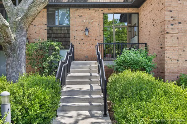 4 Oak Creek DR #2507,  Buffalo Grove,  IL 60089