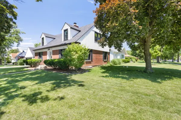 4 W Monroe ST, Villa Park, IL 60181