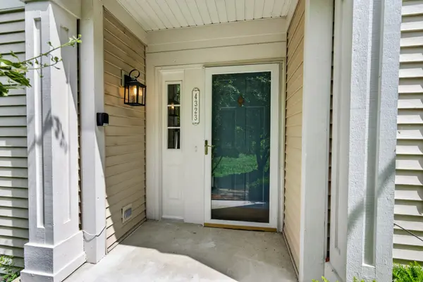 4323 Blue Iris CT #4323, Island Lake, IL 60042