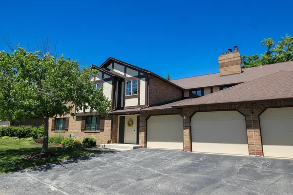 7762 W Arquilla DR #2B, Palos Heights, IL 60463