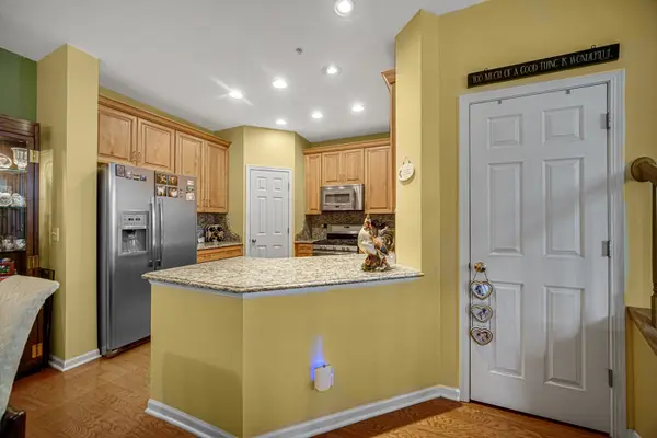 606 Scott CT, Fox Lake, IL 60020