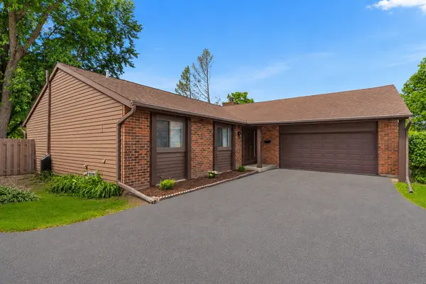 743 Parkview CT,  Roselle,  IL 60172