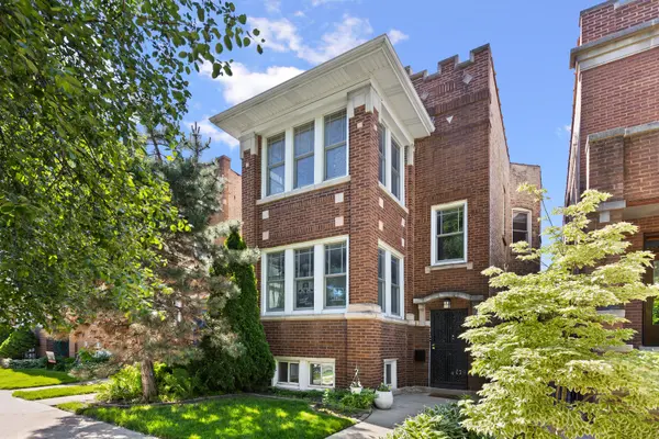 2541 W ARGYLE ST, Chicago, IL 60625
