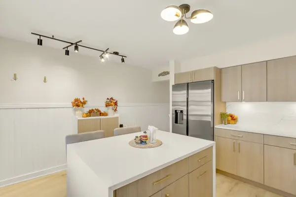 4229 N Keystone AVE #1F, Chicago, IL 60641