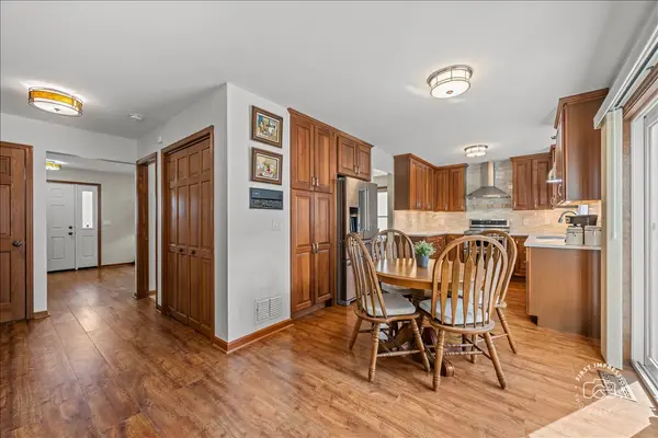 1213 Geneva DR, Geneva, IL 60134
