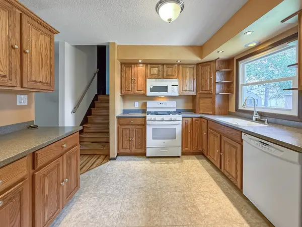 1025 Ruth Crane DR, Rantoul, IL 61866