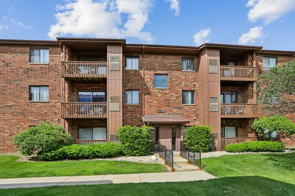 15719 Peggy LN #7, Oak Forest, IL 60452