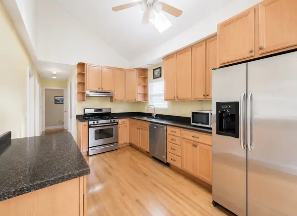 7319 W 58th PL, Summit, IL 60501