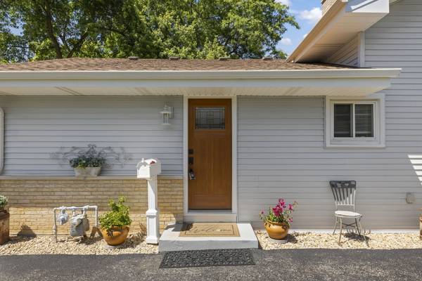 257 S Milton AVE, Glen Ellyn, IL 60137