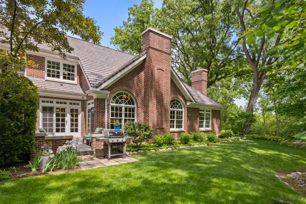 861 Gloucester XING, Lake Forest, IL 60045