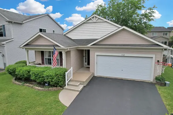 3345 Silver City CT, Montgomery, IL 60538
