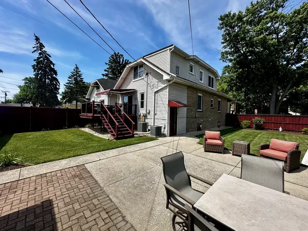 3147 Sunnyside AVE, Brookfield, IL 60513