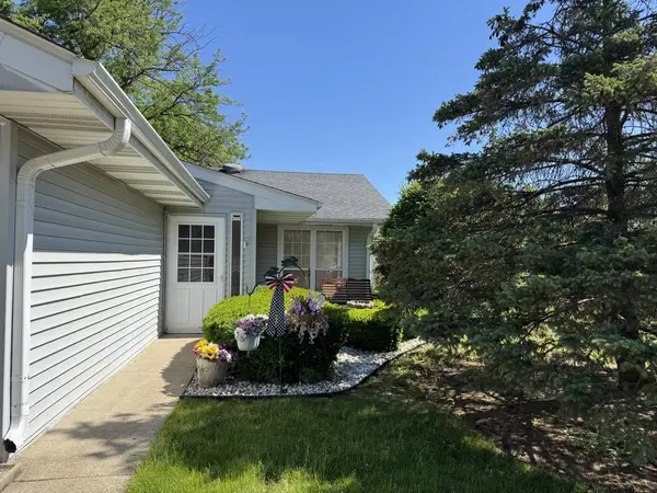 7304 Lynda CT, Fox Lake, IL 60020