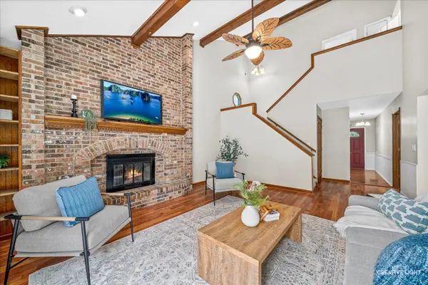 2296 Salisbury DR, Naperville, IL 60565