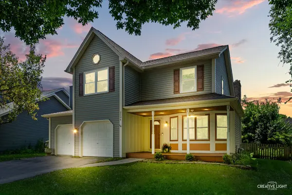 2296 Salisbury DR, Naperville, IL 60565