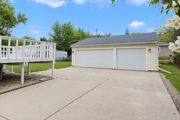 121 Seton PL, Streamwood, IL 60107