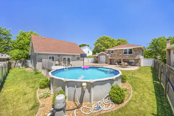 1707 Corregidor ST, Joliet, IL 60435