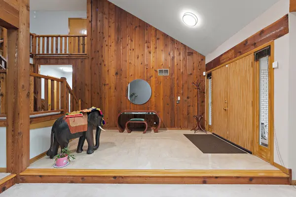 1935 Green Trails DR, Lisle, IL 60532